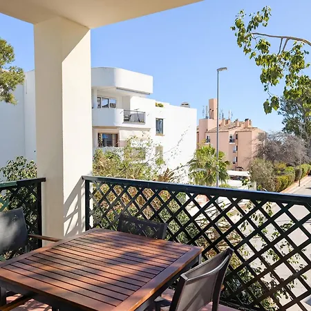 아파트 Puerto Banus! Sunny 2 Bedroom W/ Pool & Terrace 마르베야